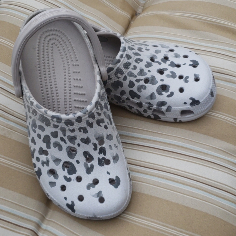 CROCS